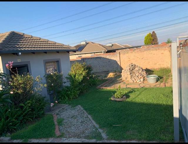 3 BEDROOM HOUSE FOR SALE IN RIVERSIDE VIEW EXT 35